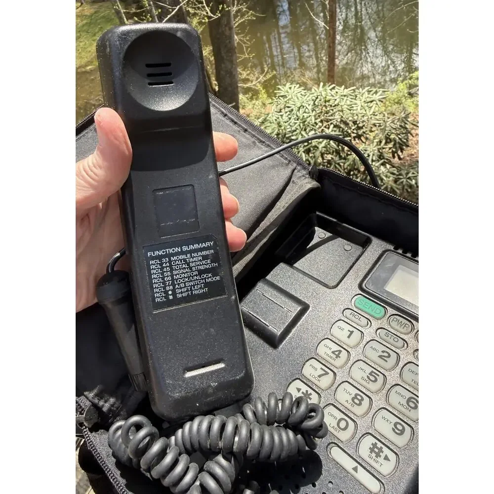 Vintage Uniden Mobile Brick Car Phone Cell With Carrying Case Charger Antenna